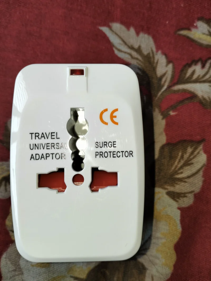 WAYTUPD EZ-80507-7 3-in-1 Universal Adapter